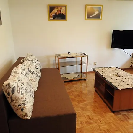 Pastar Apartment